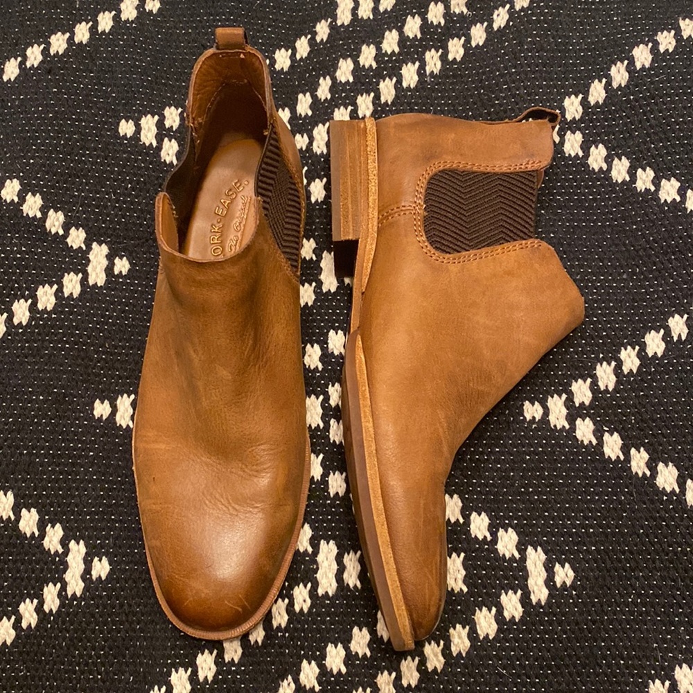 NWOT Kork-Ease Kit low / ankle Chelsea boot / bootie 8.5 brand new